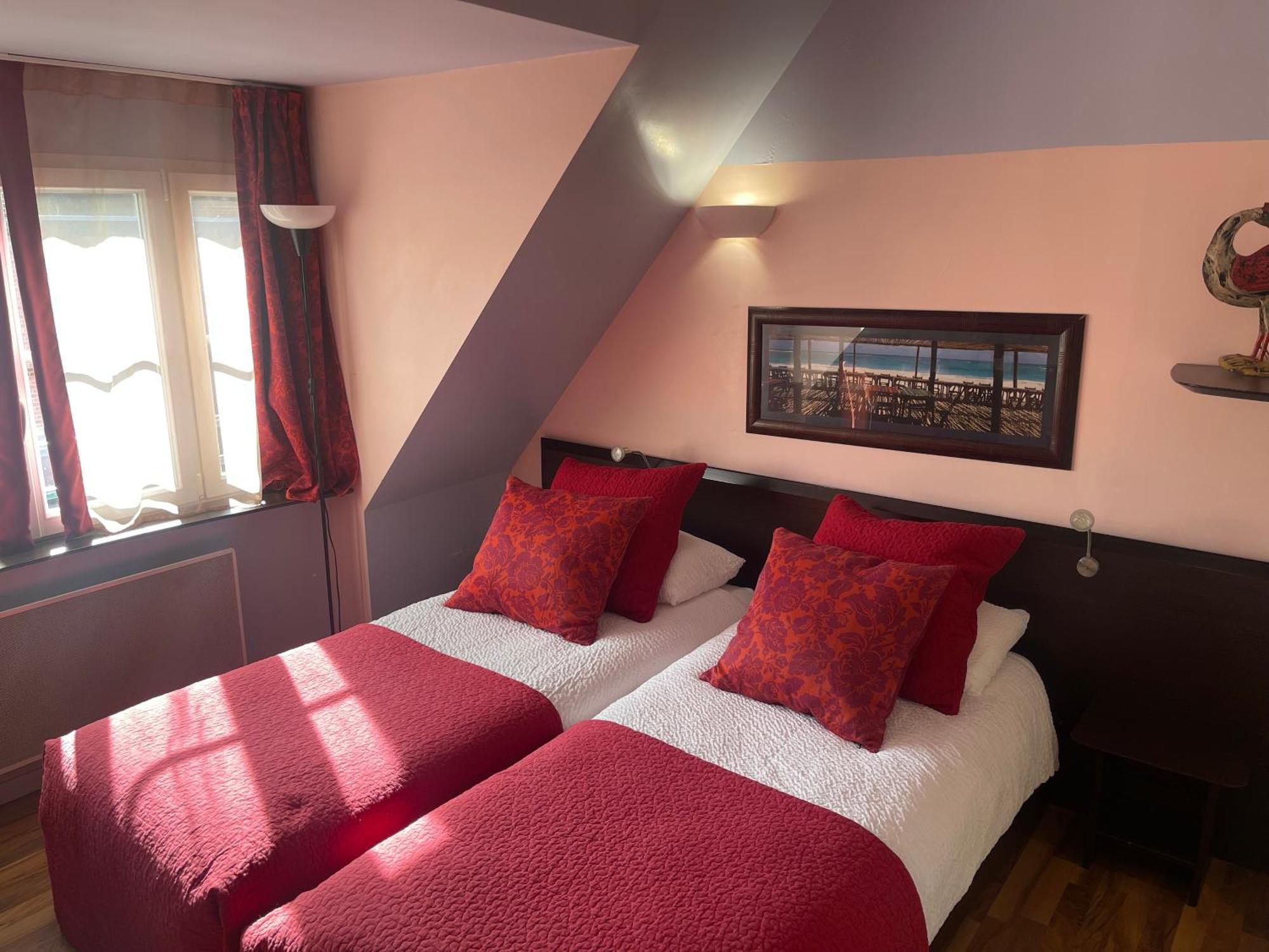 Logis Hotels Le Saint Georges วอนดูม ภายนอก รูปภาพ