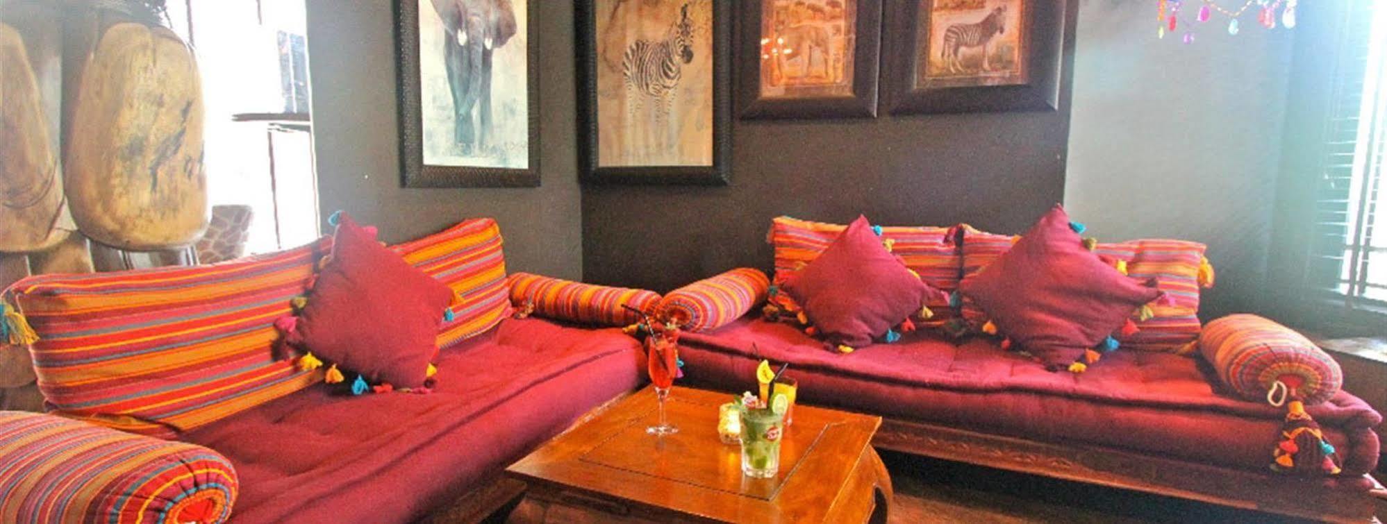 Logis Hotels Le Saint Georges วอนดูม ภายนอก รูปภาพ