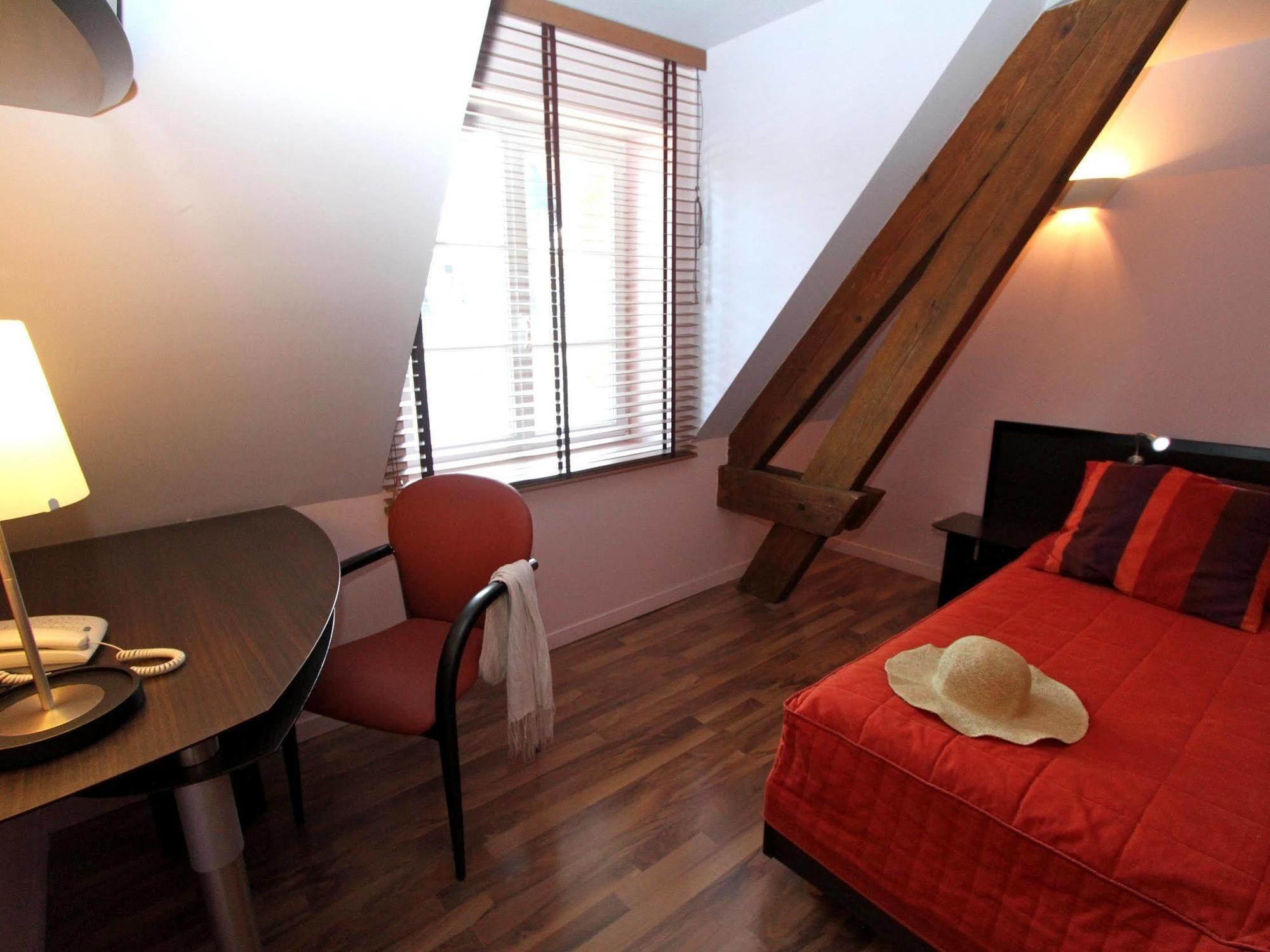 Logis Hotels Le Saint Georges วอนดูม ภายนอก รูปภาพ